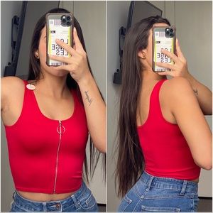 RED CROP TOP